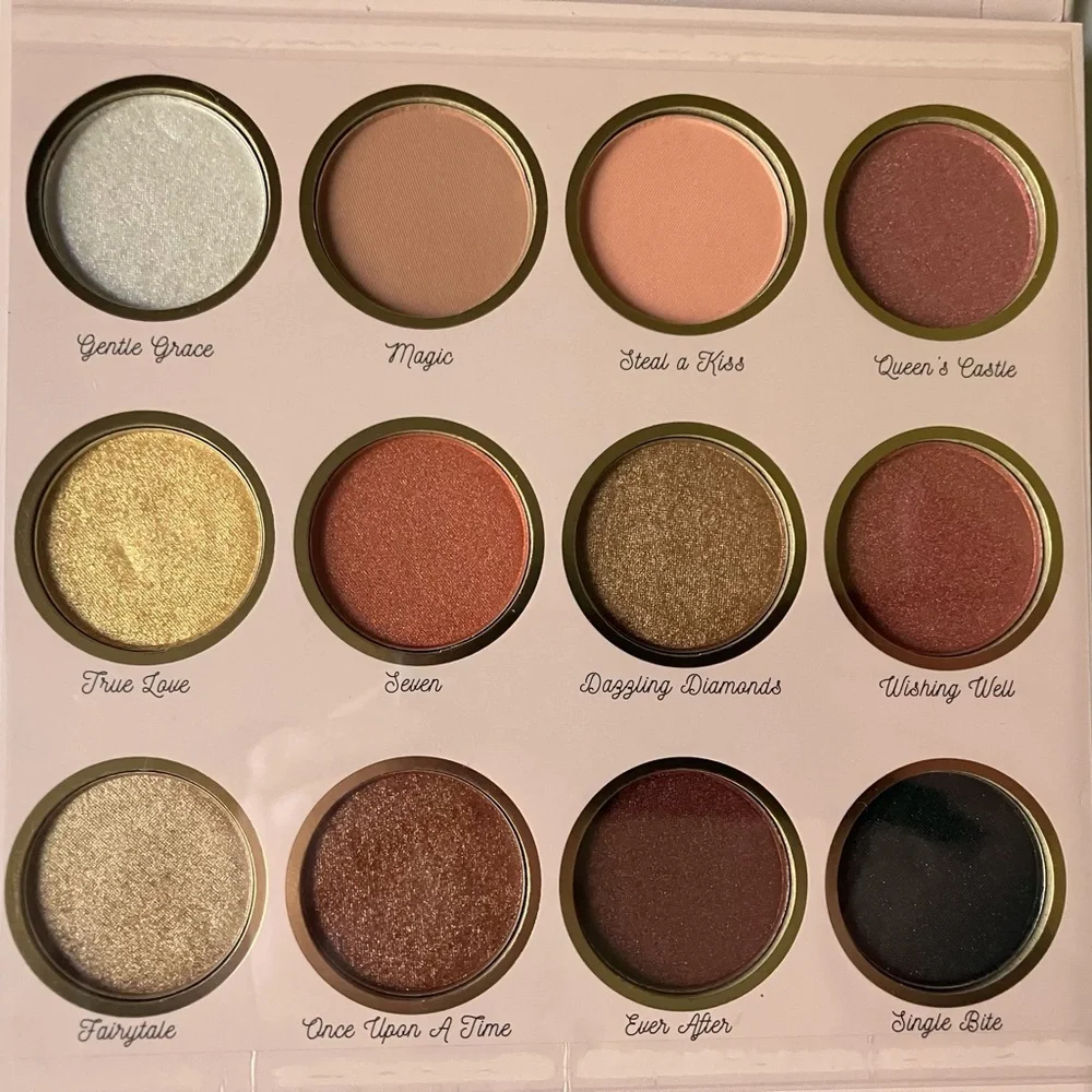 Disney's Snow White And Seven Dwarfs Shadow Palette